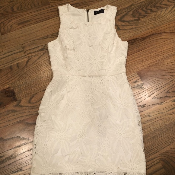 ASTR lace dress - Picture 3 of 8